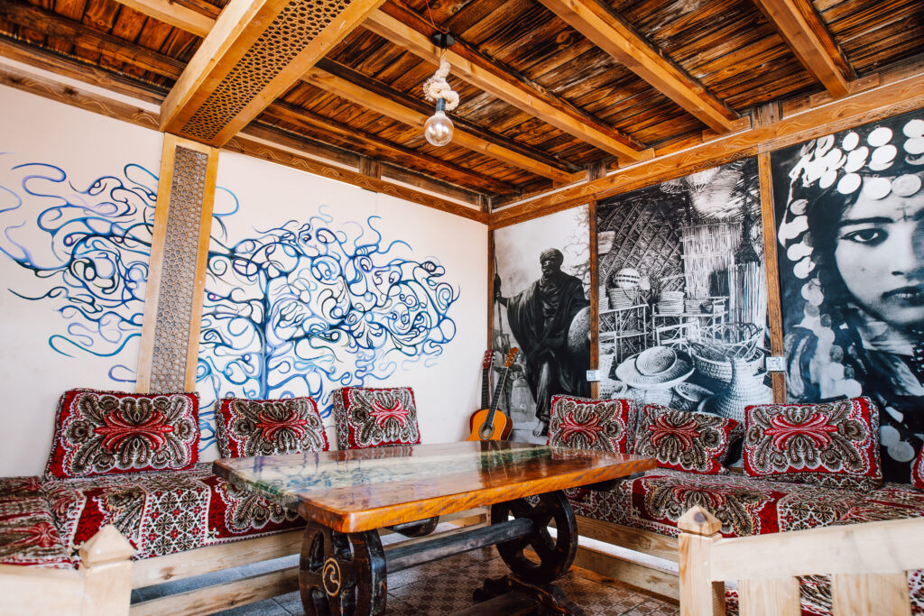 chill out area with comfy couches at anza surfhouse